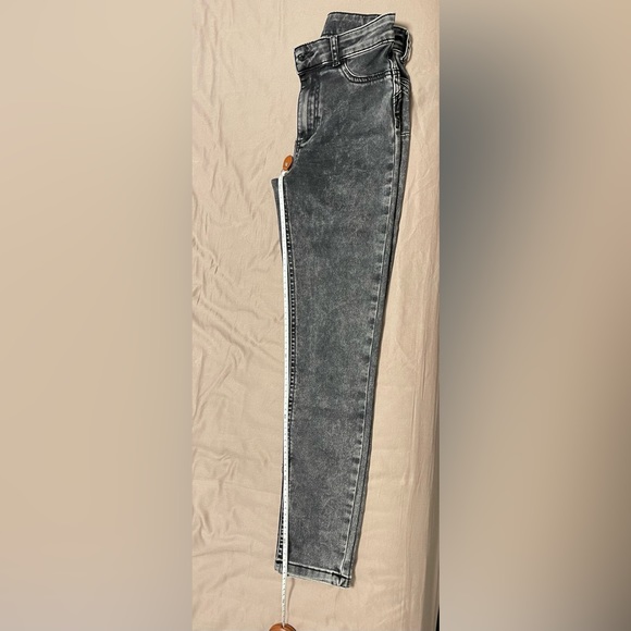 Calzedonia- Women's push-up jeans size XS gently worn. - Picture 4 of 5